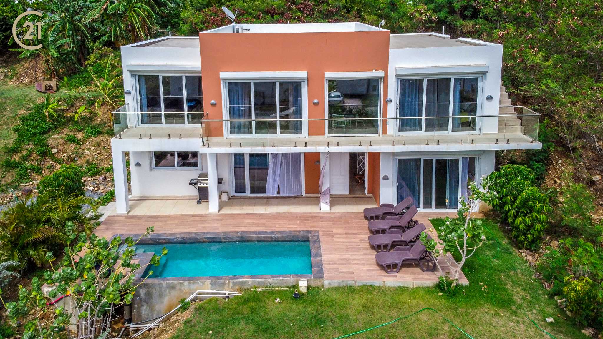 Modern 4 Bedroom Indigo Bay Villa For Sale