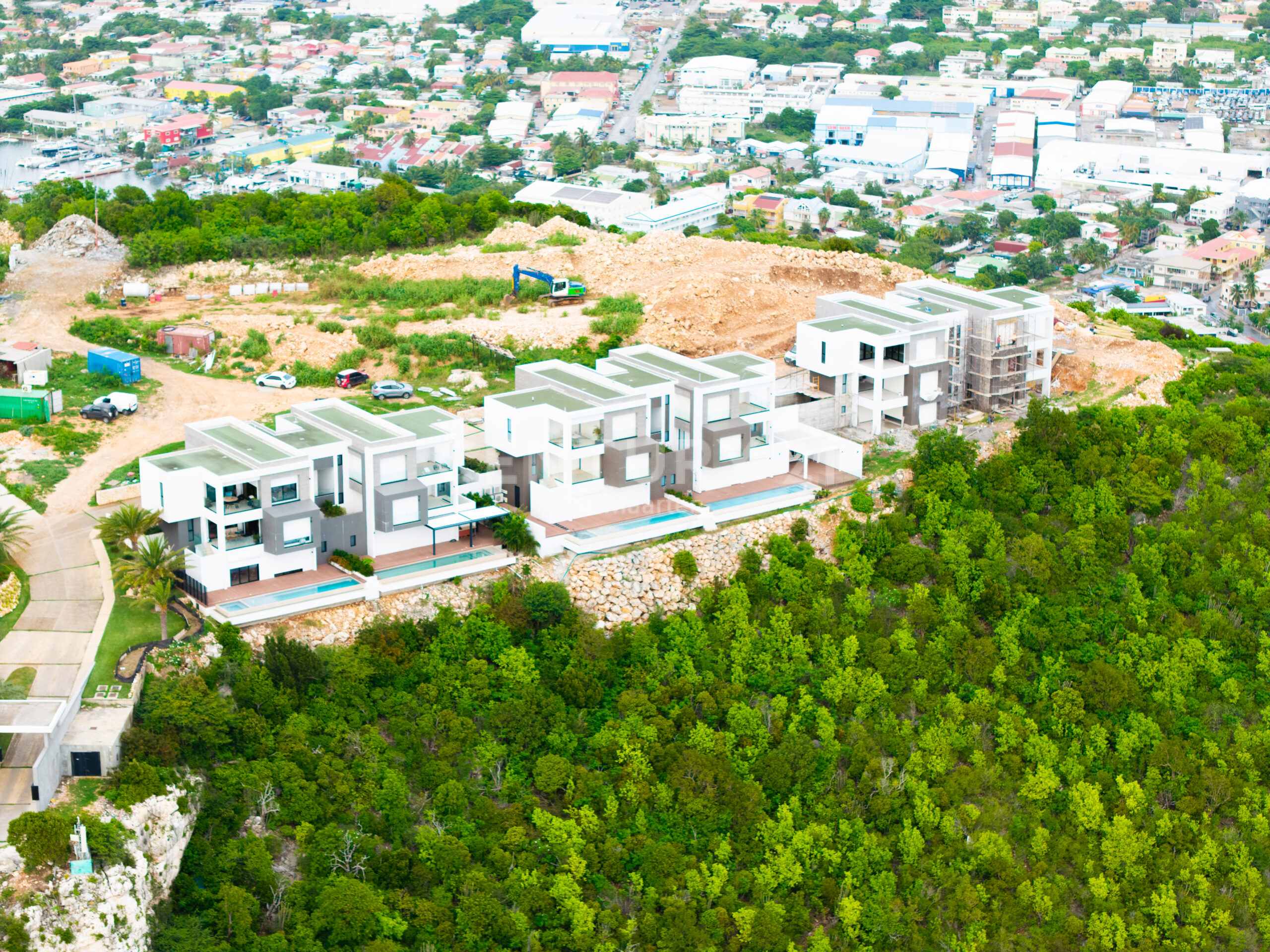 New Tepui Oceanfront 3 Bedroom Pelican Key Condo For Sale