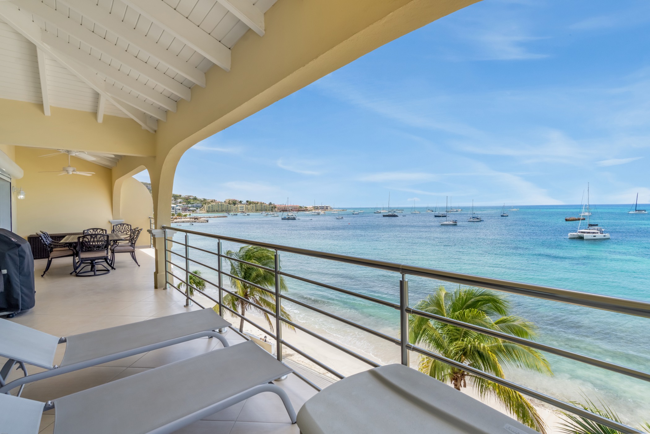 La Siesta Beachfront 3 Bedroom Simpson Bay Penthouse Condo for Sale