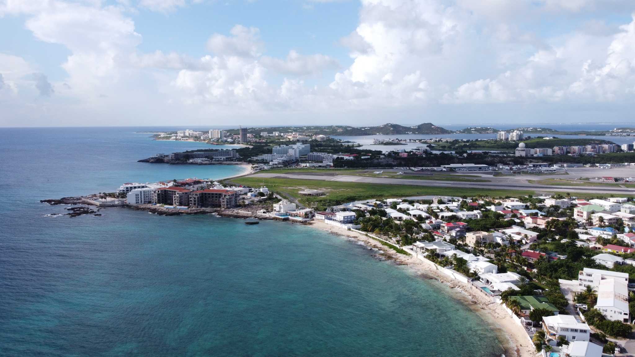 Beaches Near Beacon Hill St Maarten