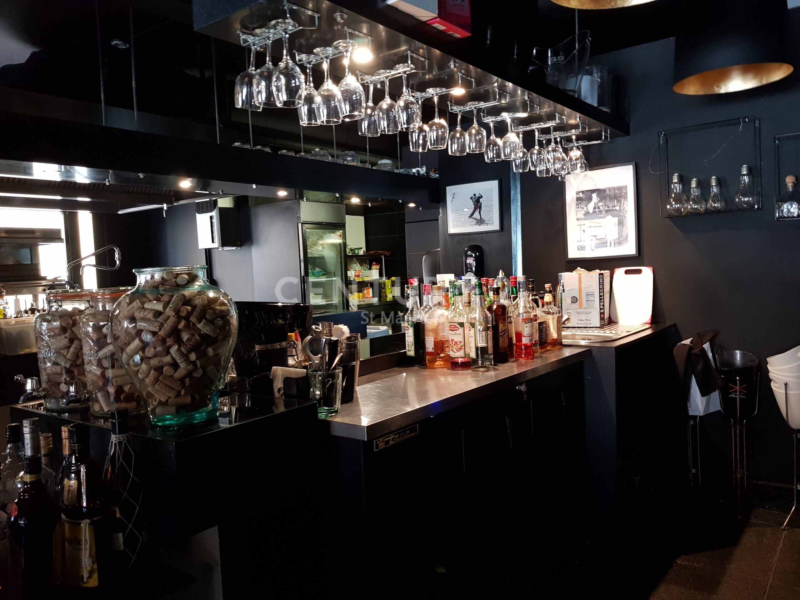 High-End Waterfront Restaurant Opportunity-Porto Cupecoy For Sale