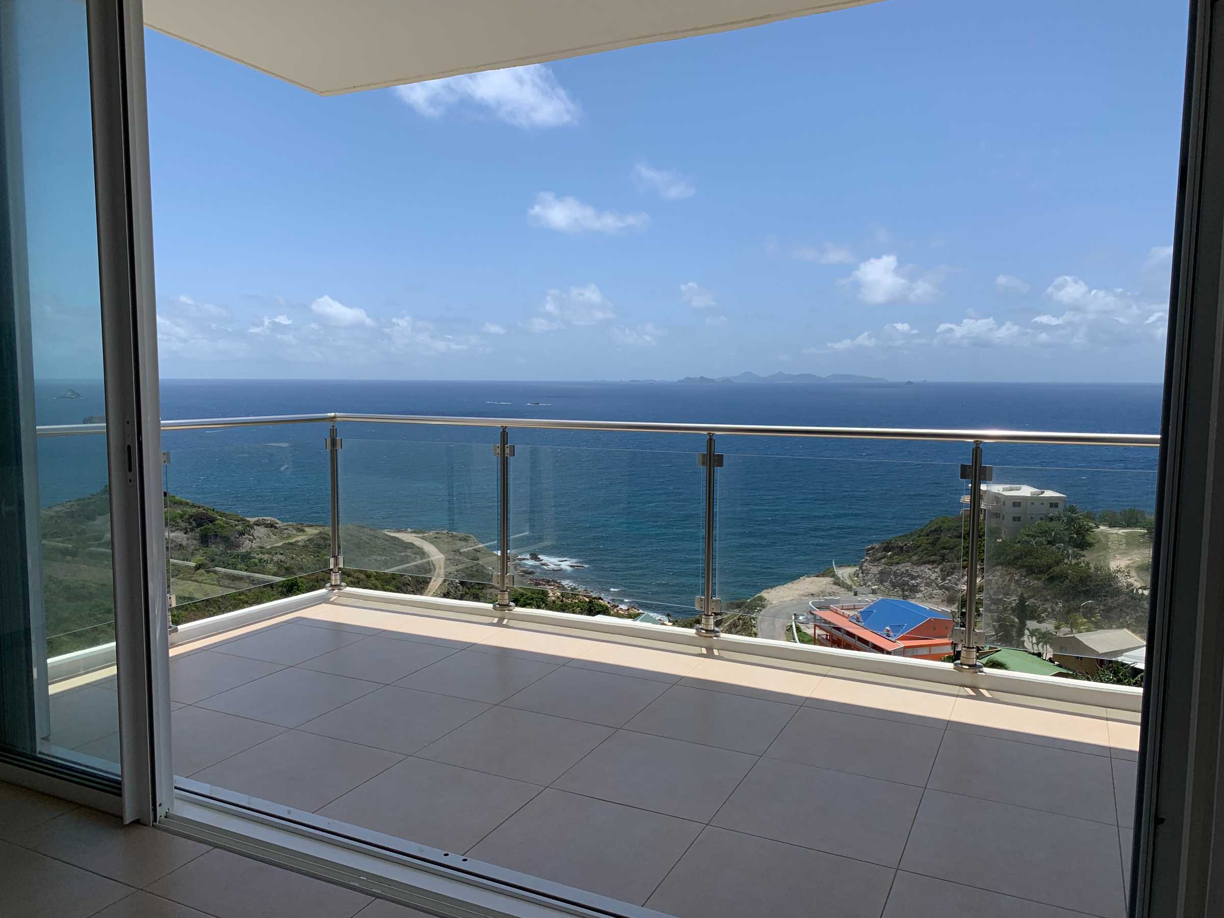 Point Blanche New Modern Three Bedroom Apartments For Rent