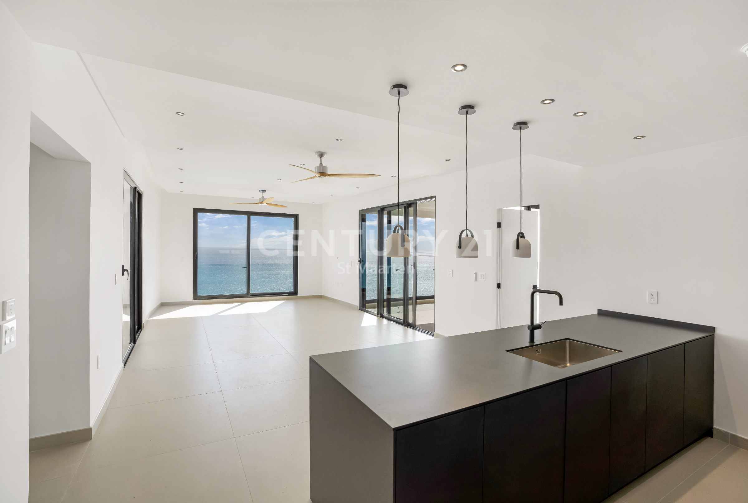 Tepui Three Bedroom Oceanfront Condo – Pelican Key