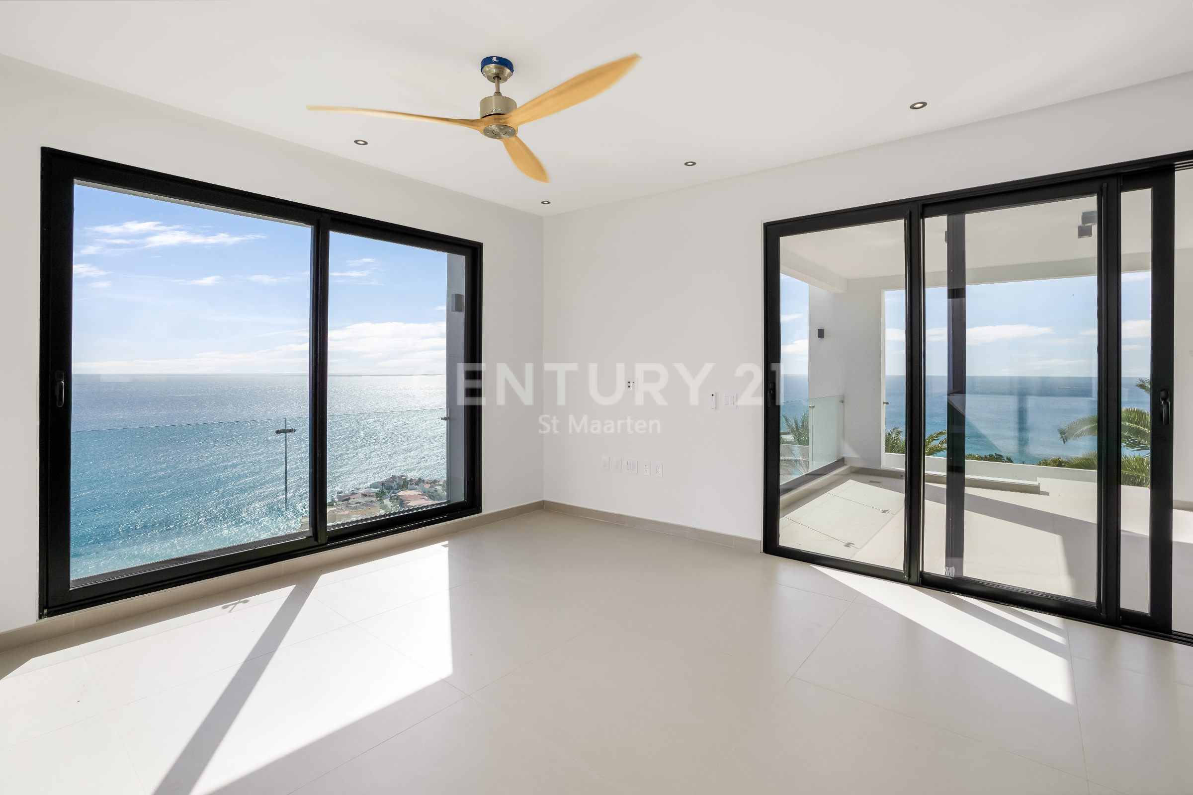 Tepui Three Bedroom Oceanfront Condo – Pelican Key