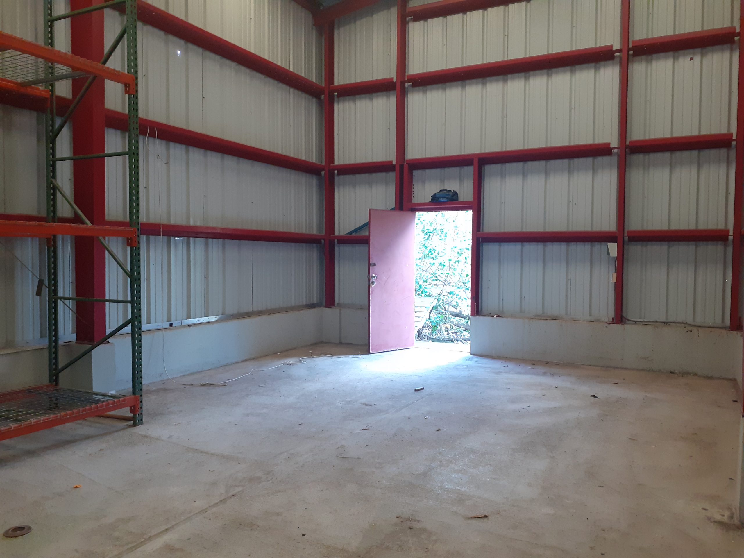 Double Marine Cole Bay Warehouse