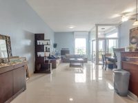 Rainbow Beach Club Condo For Rent