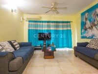 Spacious Family Apartment in Saunders For Sale