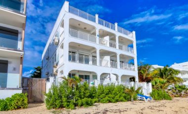 6 Simpson Bay Beachfront Condos