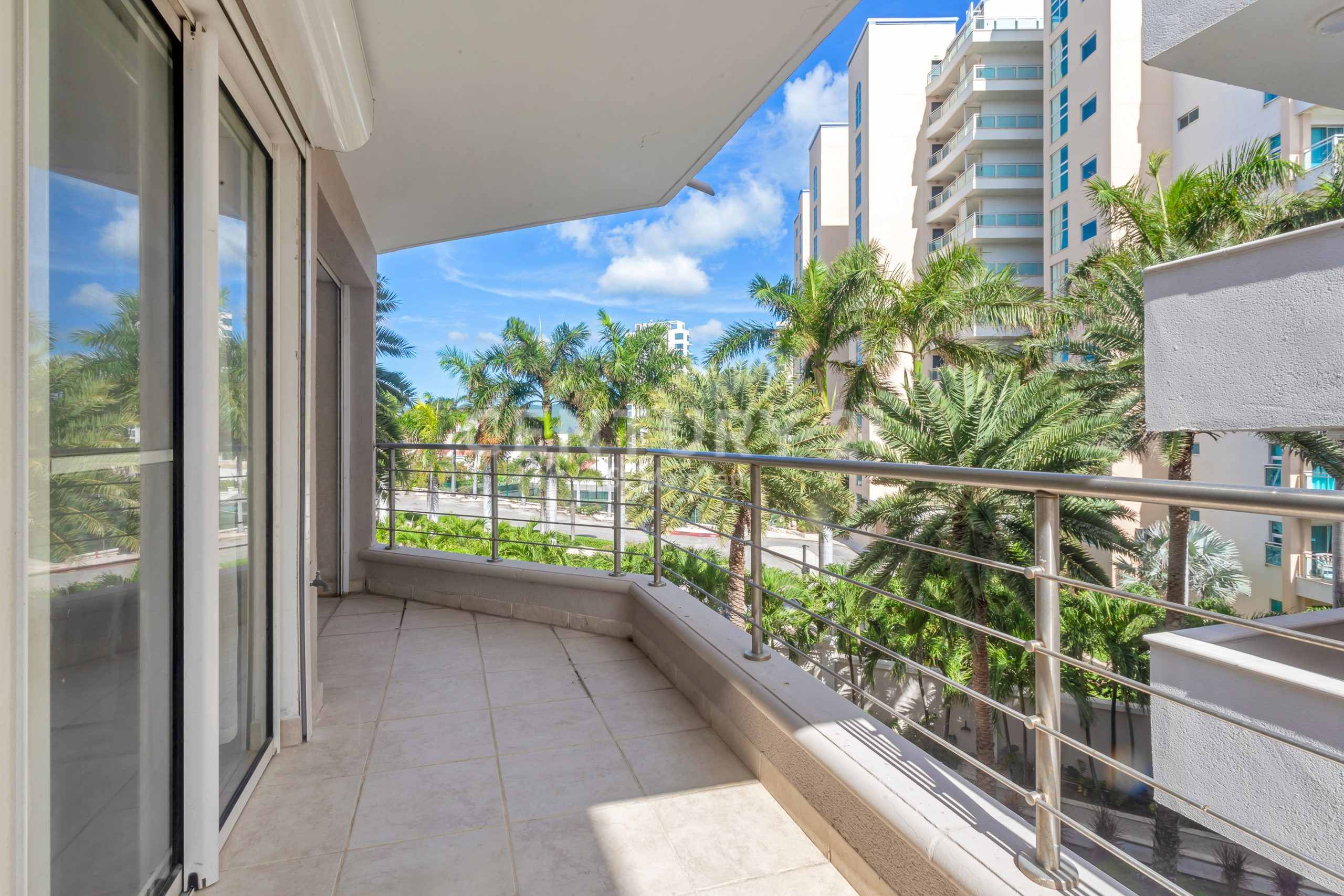 Rainbow Beach Club 2 Bedroom Apartment For Sale