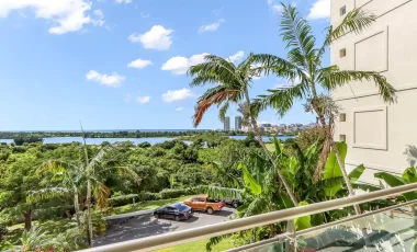 Maho, Luxury 2 Bedroom Condo For Rent