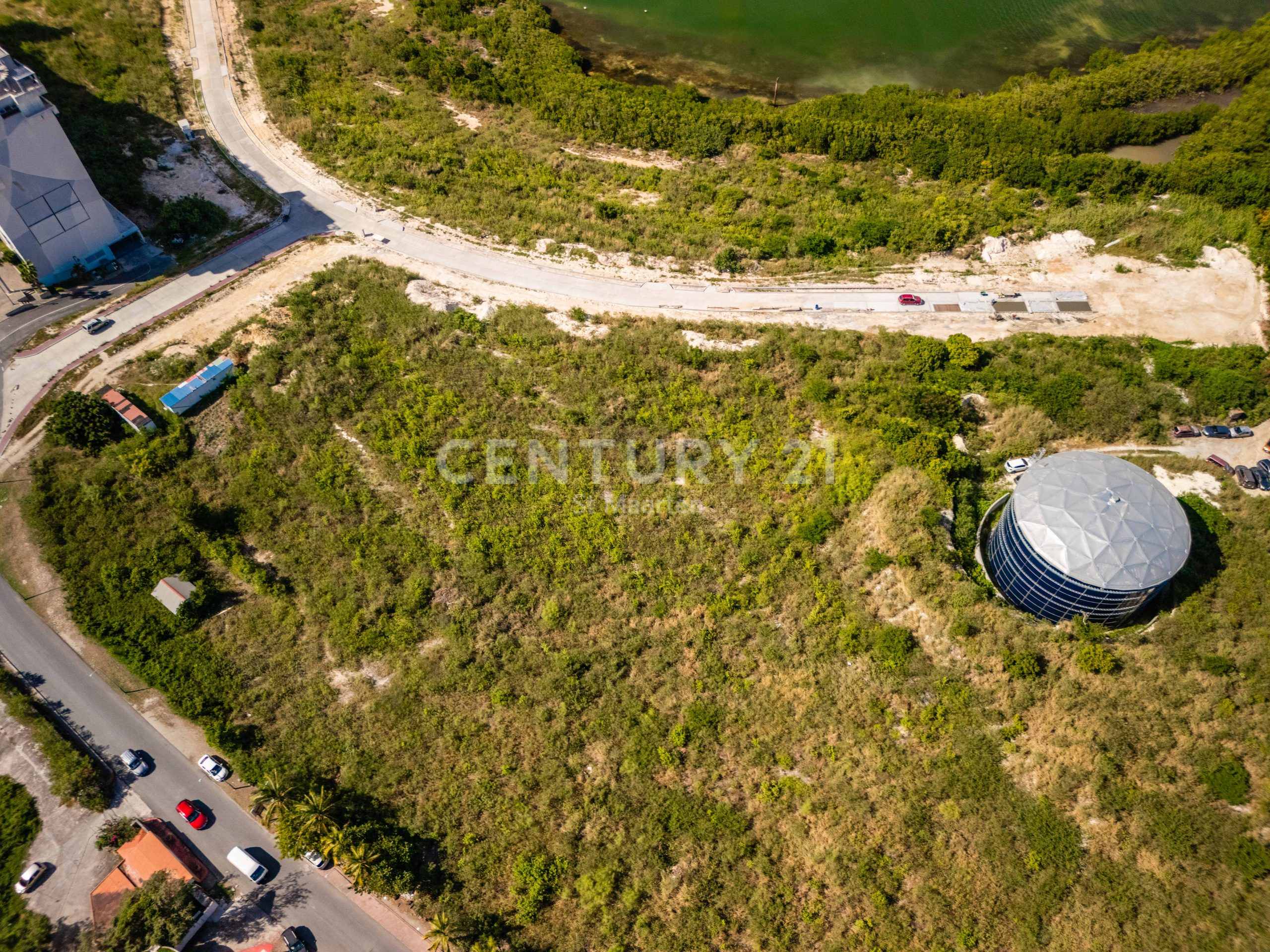 Prime Waterfront Lots for Sale in Cupecoy, Sint Maarten – A Rare Caribbean Investment Opportunity