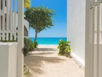 2 Bedroom Beachfront House in Simpson Bay For Sale