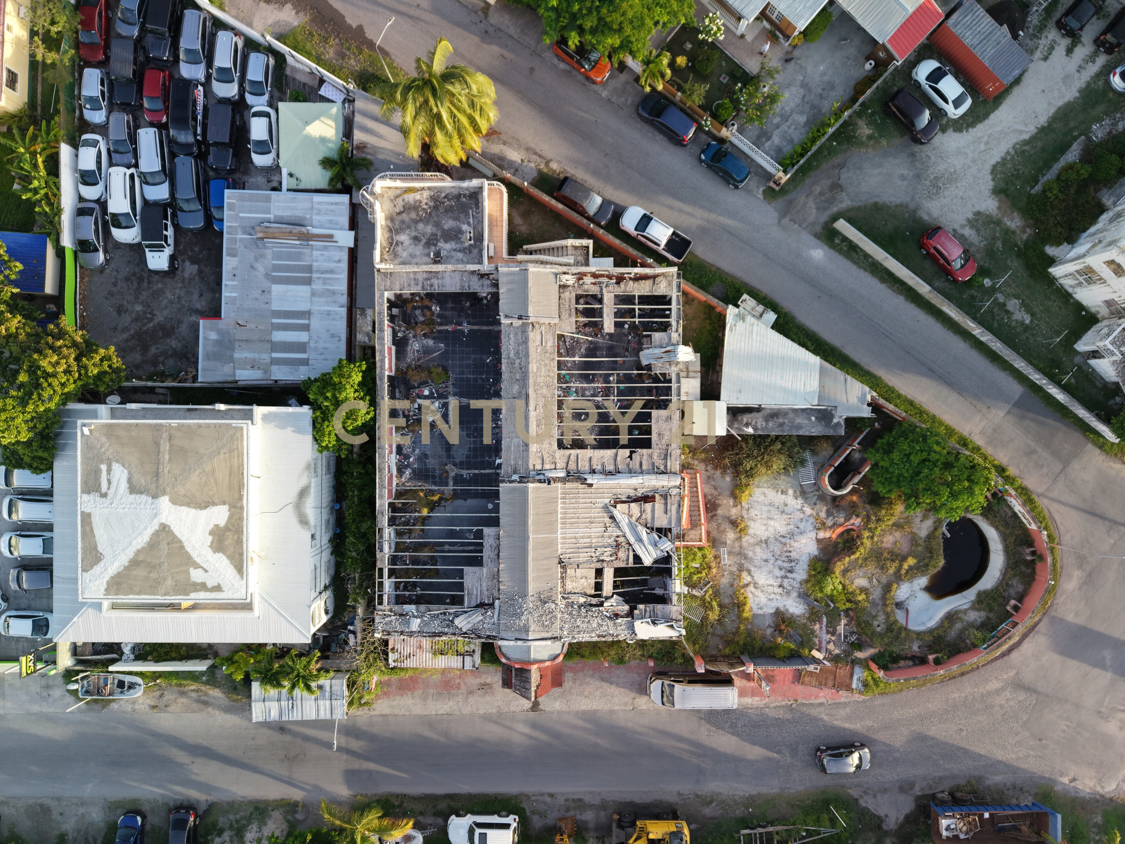 Simpson Bay Fixer-Upper 20 Bedroom Hotel Near Airport For Sale