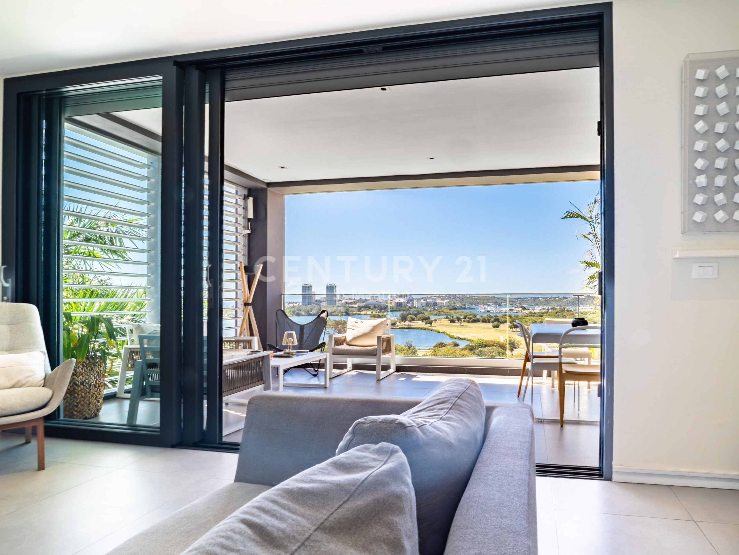 Huma Residence – 3 Bedrooms Condo Panoramic Views for Sale