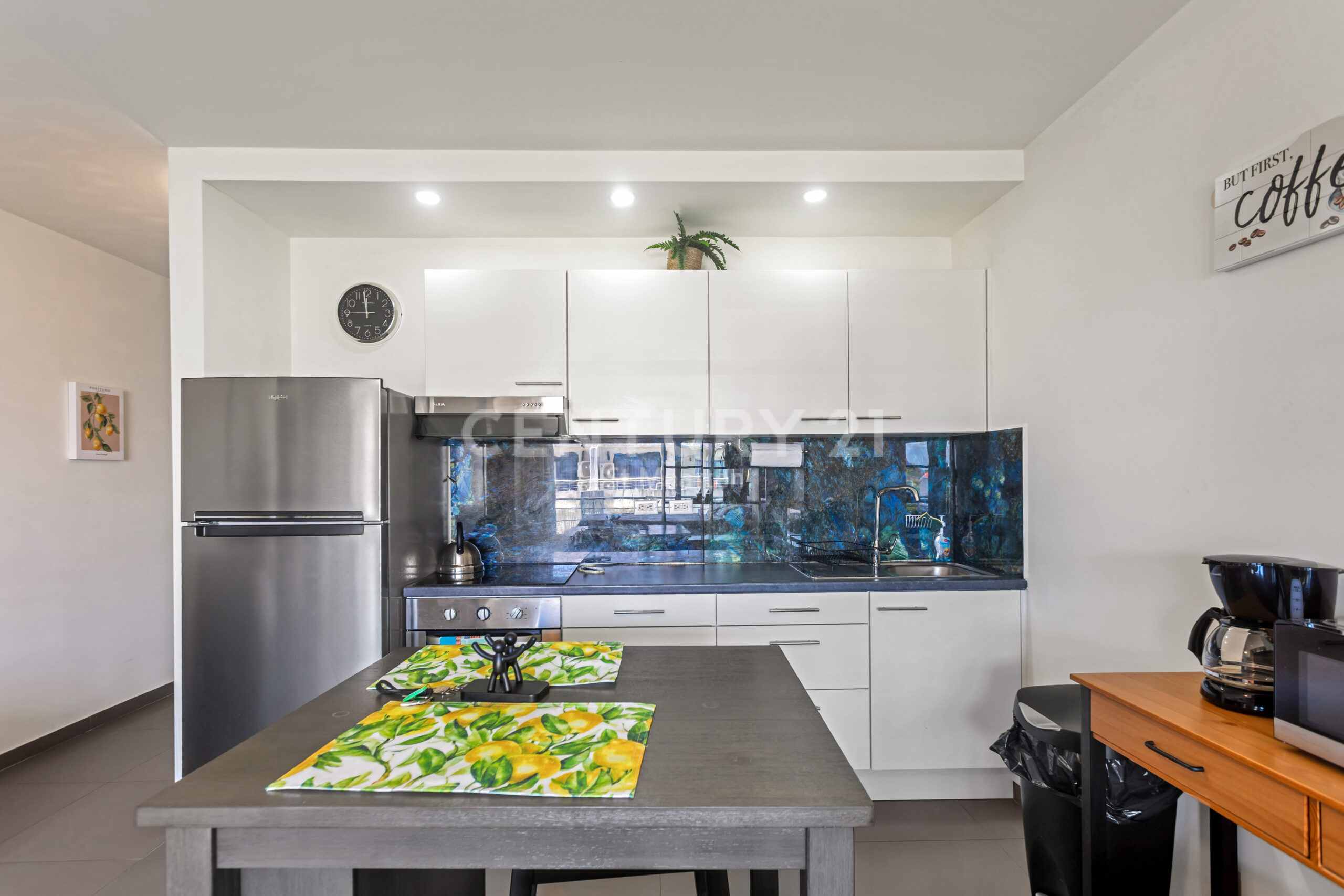 Jordan Village Studio – Steps from Beach, Restaurants & AUC for Sale